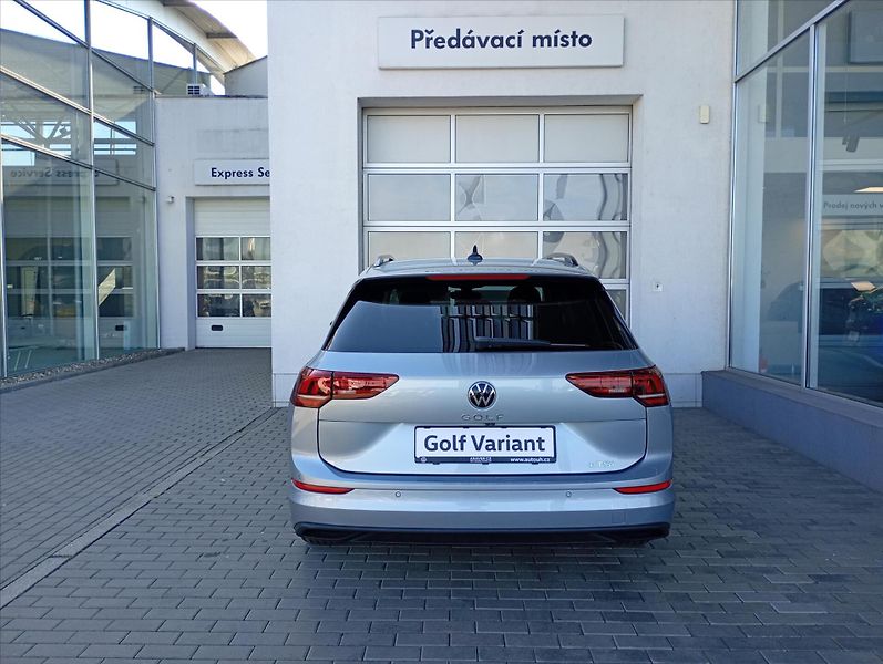 Volkswagen Golf Variant (2026) 1,5 eTSI 7DSG mHEV  People - fotka 7 z 18