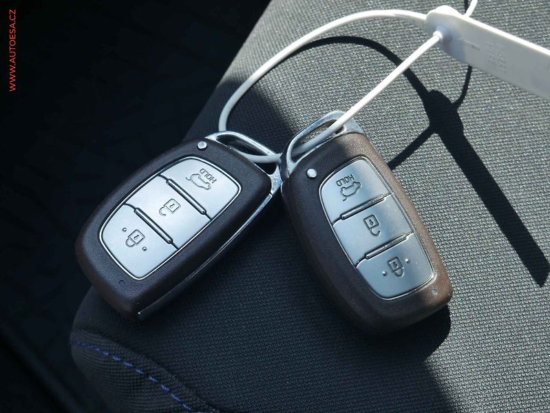 Hyundai Tucson (2018) 1.6 T-GDi, Passion, navi, - fotka 22 z 23