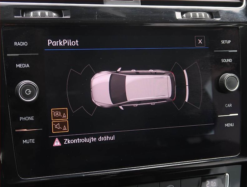 Volkswagen Golf (2019) Highline 2.0 TDI, Automat - fotka 19 z 20