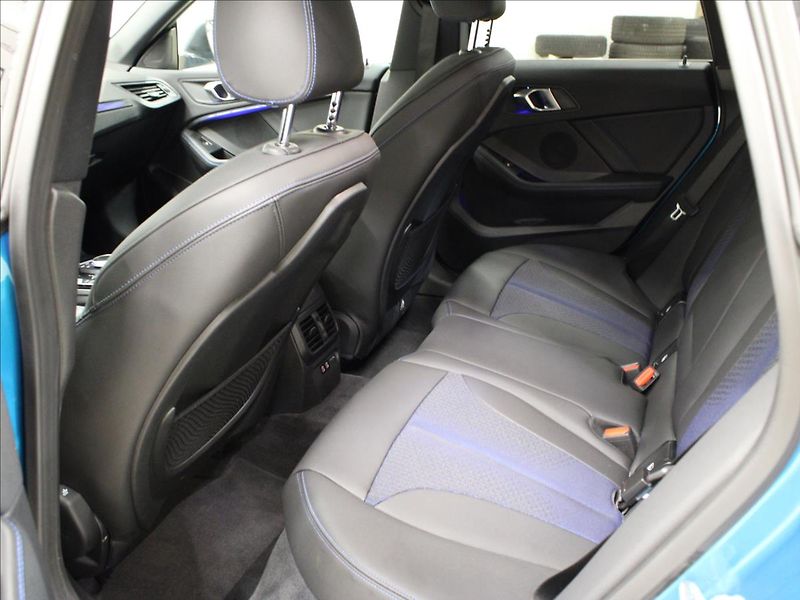 BMW Řada 2 1,5 218i Gran Coupe M Sport - fotka 14 z 37