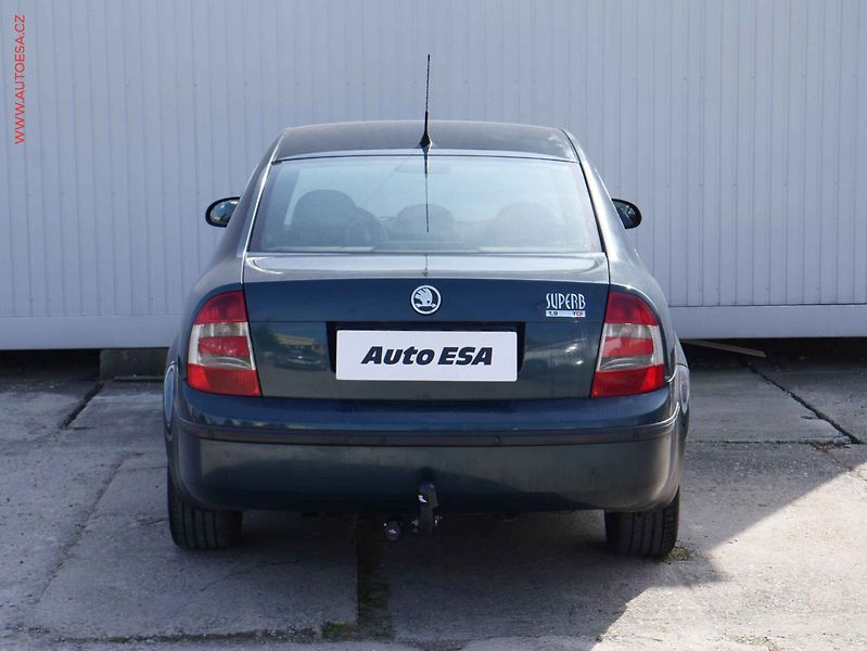 Škoda Superb (2005) 1.9 TDi, ČR, TZ, výhř.sed. - fotka 4 z 16