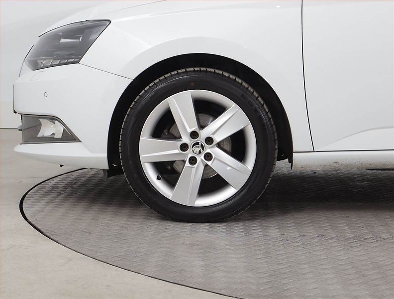 Škoda Fabia (2016) Ambition 1.2 TSI, Tempomat - fotka 15 z 17