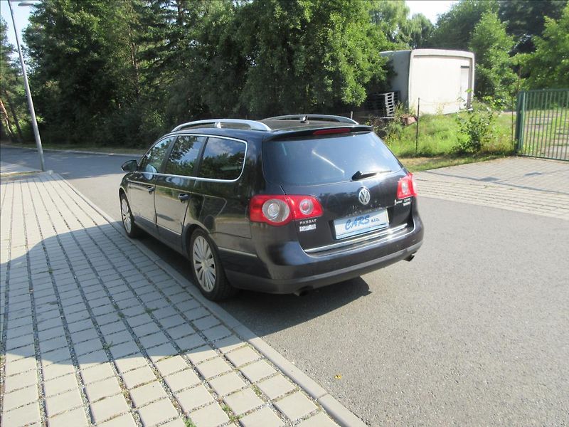 Volkswagen Passat 2,0 FSi 110Kw, 4x4, Kůže, xeno - fotka 7 z 24