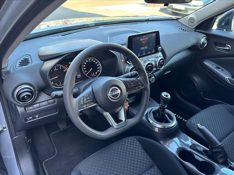 Nissan Juke 1,0 DIG-T  Acenta 6MT CZ - fotka 15 z 25