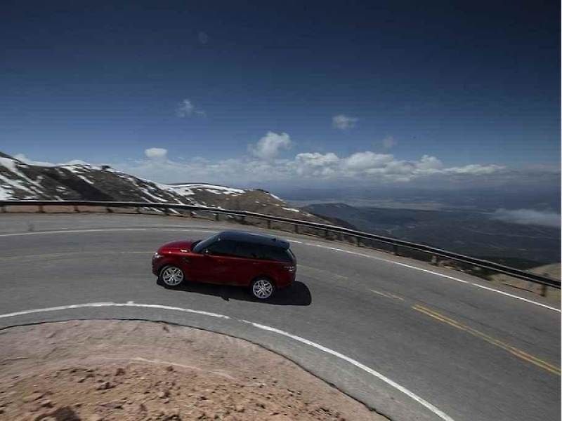 Range Rover Sport.