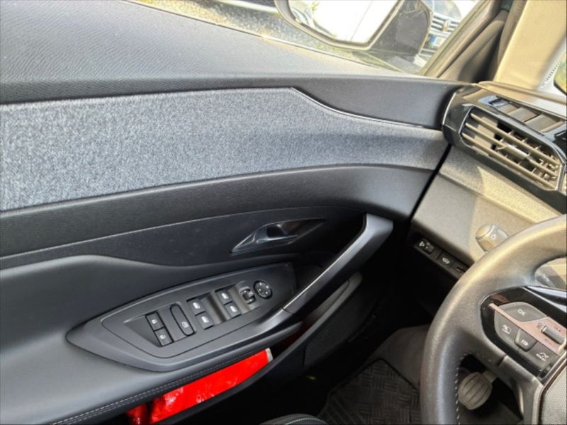 Peugeot 308 1,2 PT 130 Allure Pack - fotka 9 z 10