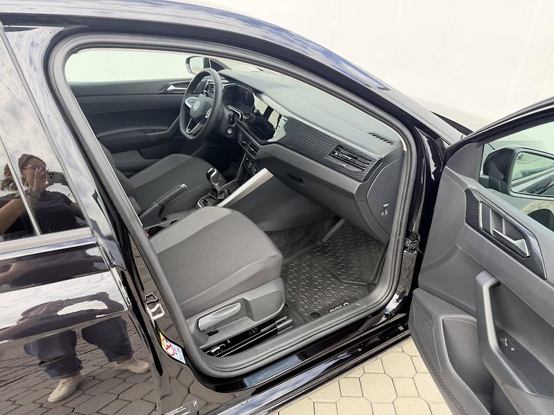 Volkswagen Polo (2025) People 5G 1,0TSi - fotka 23 z 25