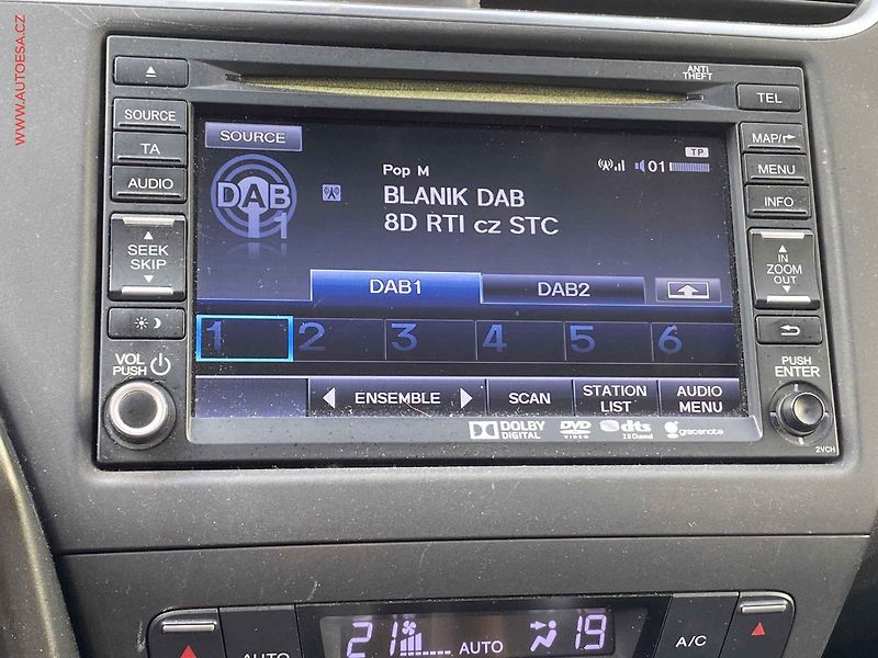 Honda Civic (2014) 1.6 i-DTEC, ČR, Bixen, kamera - fotka 18 z 20