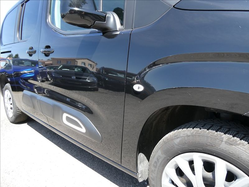 Citroën Berlingo 1,5 BlueHDi96kW LONG 1.maj,AT8 - fotka 14 z 48