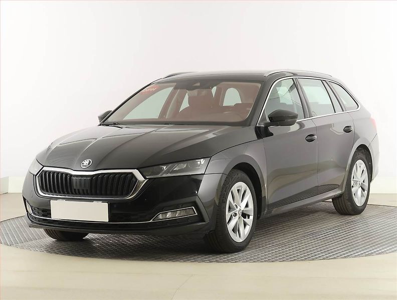 Škoda Octavia (2022) 2.0 TDI - fotka 2 z 28