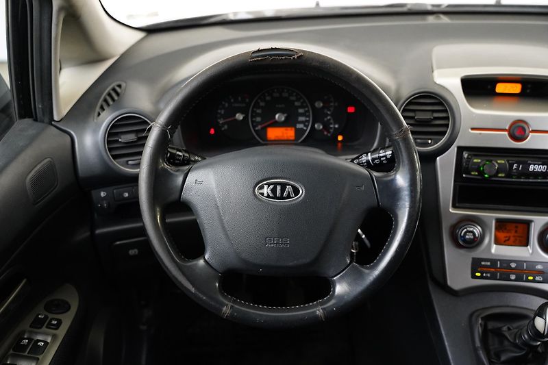 Kia Carens - fotka 14 z 21