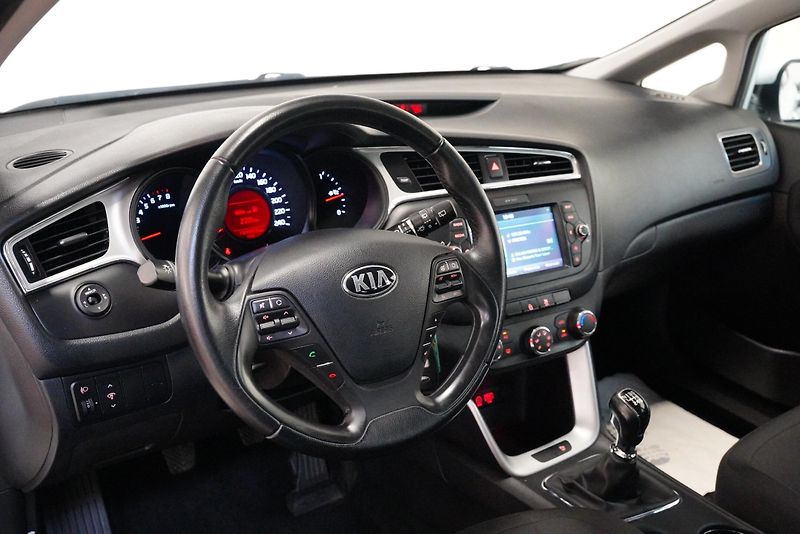 Kia Ceed - fotka 5 z 6