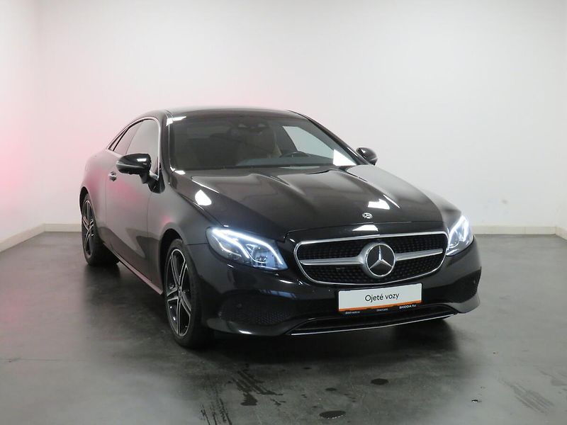 Mercedes-Benz Třídy E - fotka 8 z 27