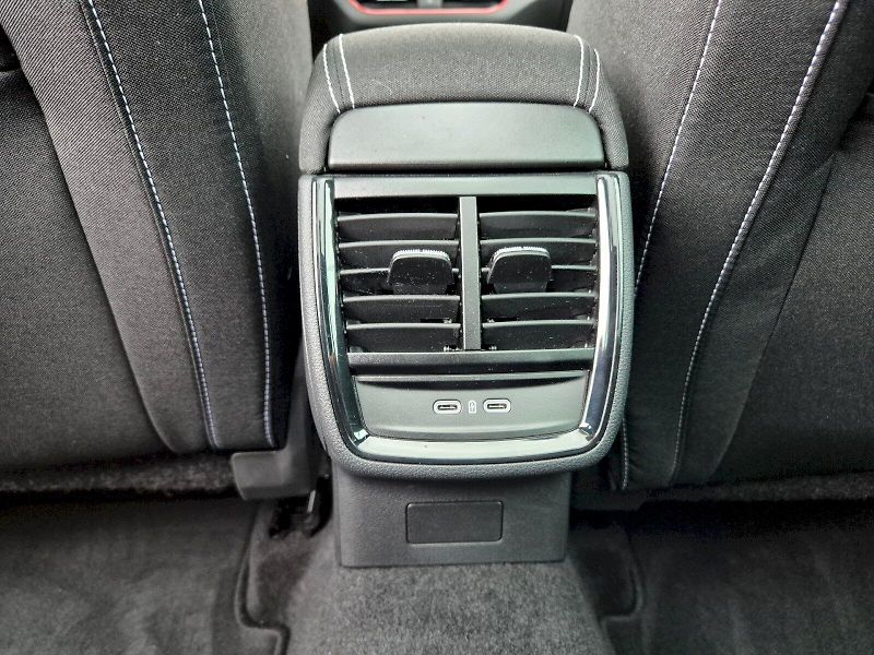 Škoda Kamiq (2025) Monte Carlo 1.5 TSI 110 kW 6°m - fotka 28 z 29
