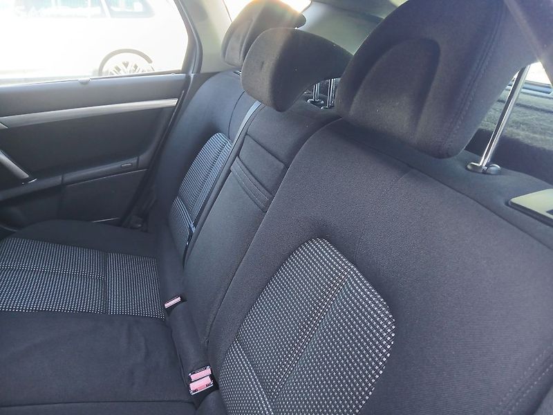 Peugeot 407 2.0 HDI 100kW - fotka 24 z 25