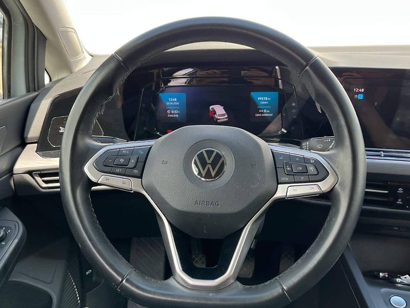 Volkswagen Golf (2021) 1.5 TSI Style - fotka 16 z 20