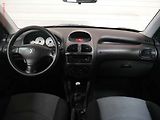 Peugeot 206 (2004) 1.4i, AC, el. výbava - náhled 8