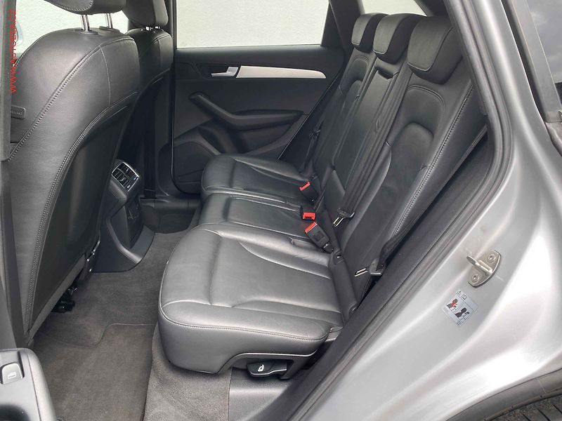 Audi Q5 (2011) 2.0 TFSi quattro, S-line - fotka 10 z 18