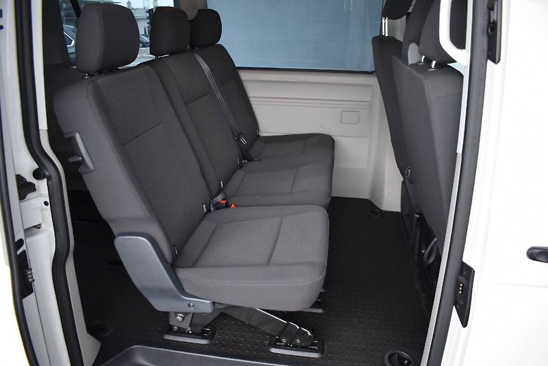 Volkswagen Caravelle (2019) 2.0TDI 84kW - fotka 11 z 20