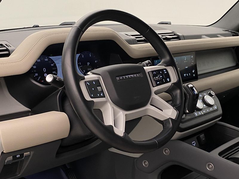 Land Rover Defender 110 D300 X-DYNAMIC AWD AUT CZ - fotka 18 z 49