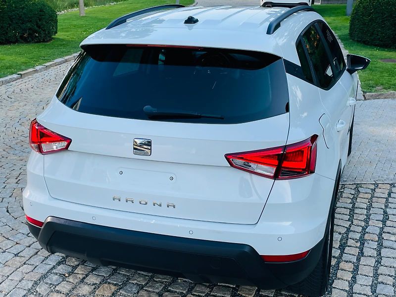 Seat Arona 1.0TSI 85KW 1.MAJITEL SENZORY  - fotka 13 z 46