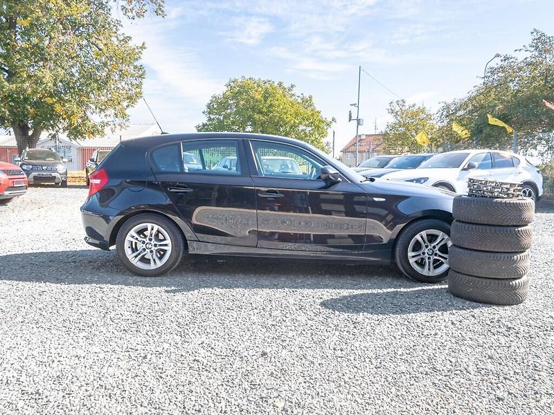 BMW Řada 1 (2010) 116i 90KW – 2x KOLA - fotka 4 z 43