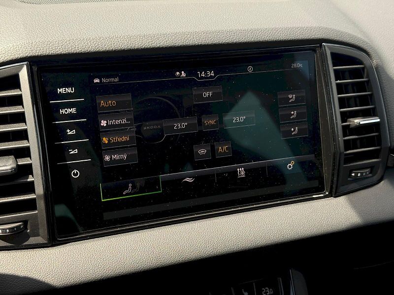 Škoda Karoq (2025) 1.5 TSI 110 kW DSG SportLine - fotka 24 z 28