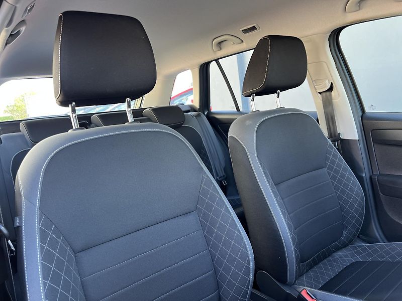 Škoda Fabia 1.2TSi 81kw KLIMA TEMPOMAT ALU - fotka 30 z 40