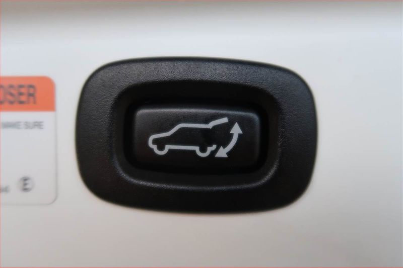 Mitsubishi Outlander (2021) Instyle 2.4 PHEV - fotka 19 z 25