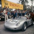 V roce 1960 jel Bonnier závod Targa Florio s vozem Porsche 718.