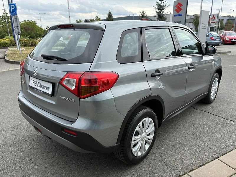 Suzuki Vitara (2018) 1,6VVT Comfort 5MT *ZÁRUKA* - fotka 4 z 18