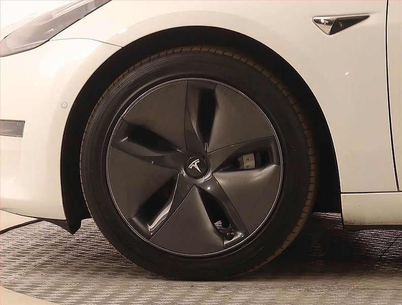 Tesla Model 3 (2020) Long Range 4WD 78kWh, SoH 89% - fotka 14 z 31