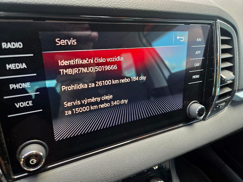Škoda Karoq (2018) 1.5 TSI TAŽNÉ ZAŘÍZENÍ - fotka 8 z 9