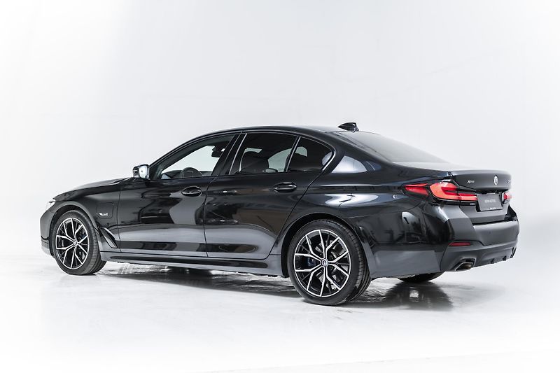 BMW Řada 5 545e xDrive Msport*1.majitel - fotka 5 z 38