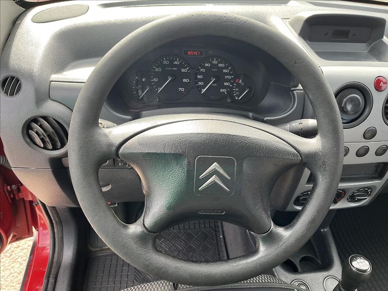Citroën Berlingo 1,4 i TAŽNÉ STK 2/27 - fotka 14 z 31