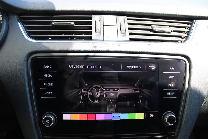 Škoda Octavia 2,0 TDI 110kw Style plus - fotka 19 z 25