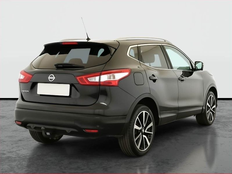 Nissan Qashqai (2015) Tekna 1.6 dCi, 4X4 - fotka 5 z 19