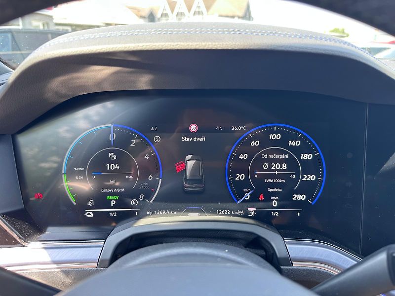 Volkswagen Touareg R 3.0 TSI 250kW - fotka 14 z 21