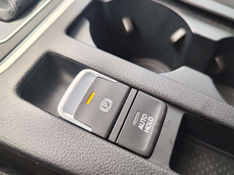 Volkswagen Passat 2.0 TDI/110kW Comfortline DSG - fotka 24 z 32