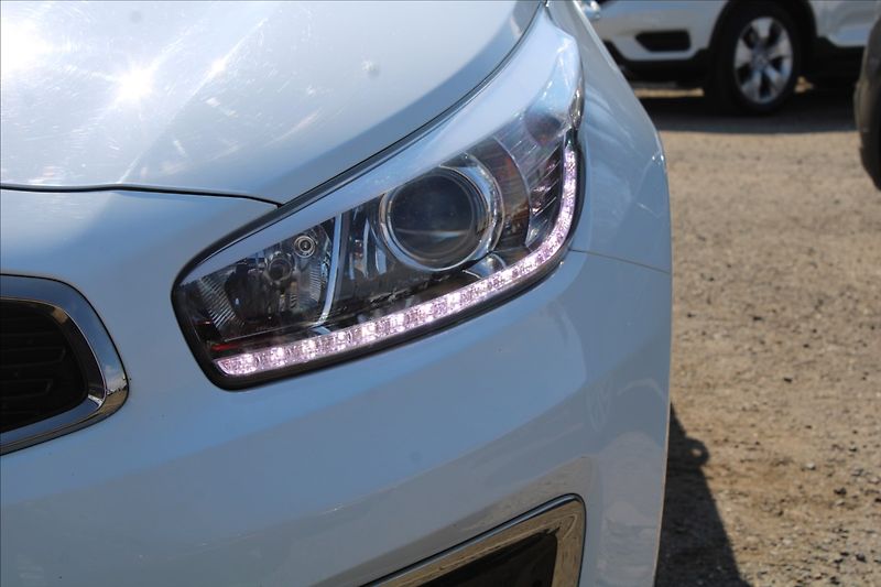 Kia Ceed 1,6 GDi  ČR,1.MAJITEL,TOP - fotka 28 z 41
