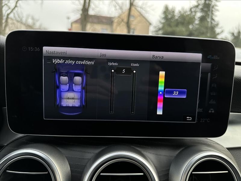 Mercedes-Benz Třídy C 180 AMG,Aut. multibeam - fotka 25 z 31