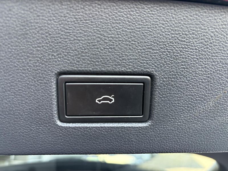Volkswagen T-Roc 1.5TSi Style 110kW - fotka 16 z 22