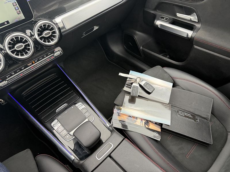 Mercedes-Benz GLB 250 165kW 4MATIC AMG LINE  - fotka 19 z 25