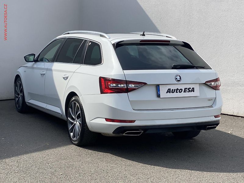 Škoda Superb (2018) 2.0 TSI 4x4, L&K, DSG, TZ - fotka 6 z 19