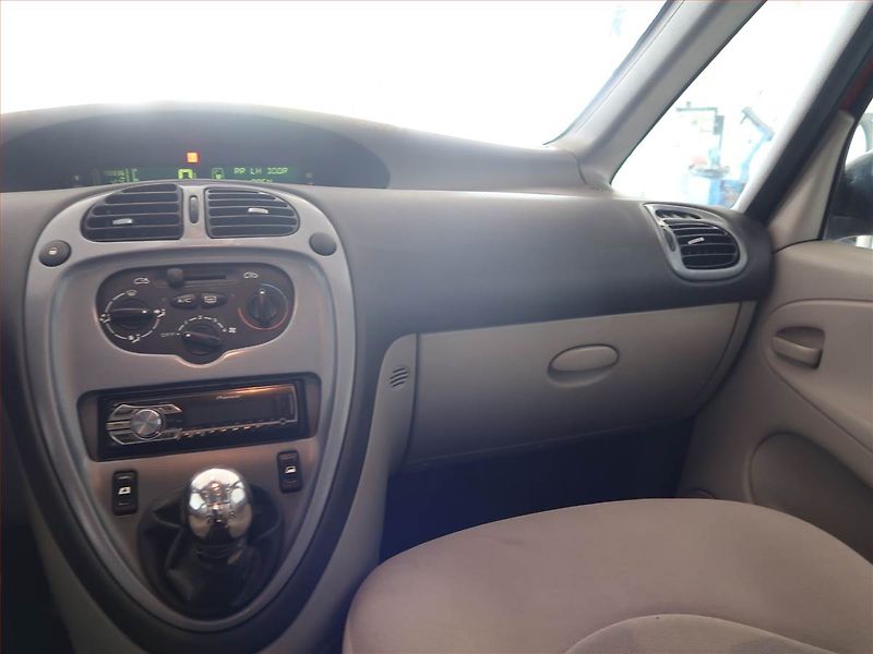 Citroën Xsara Picasso (2005) 1.8 16V, po STK, Klima - fotka 8 z 14