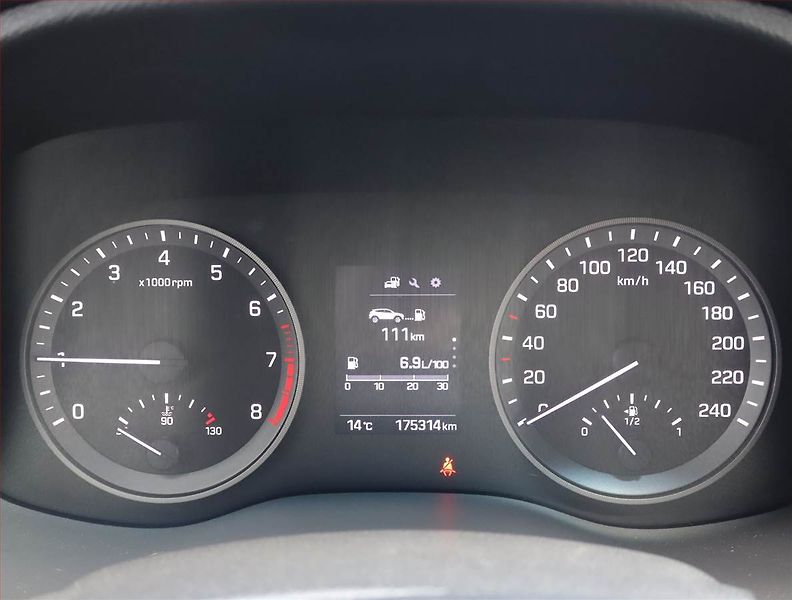 Hyundai Tucson (2016) 1.6 GDI, Tempomat - fotka 11 z 18