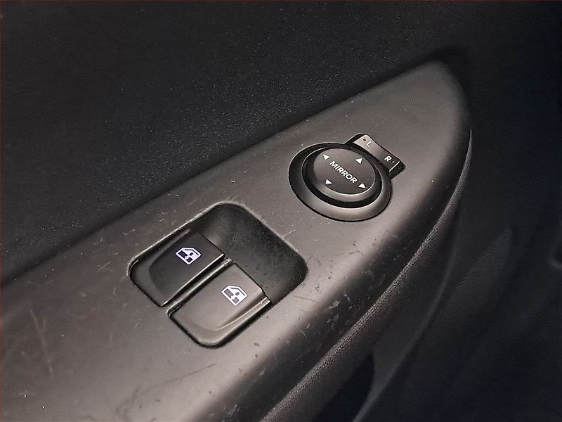 Hyundai i20 (2011) 1.2, po STK, v provozu - fotka 17 z 17