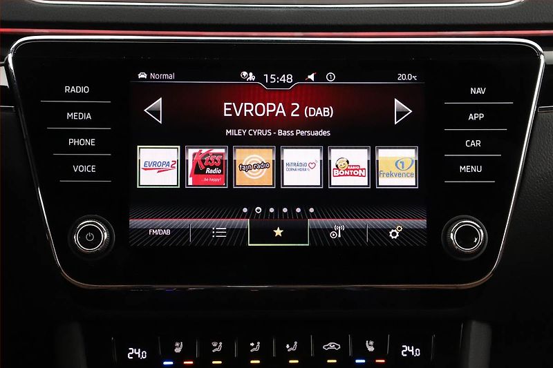 Škoda Superb (2022) Laurin&Klement 1.5 TSI - fotka 13 z 20