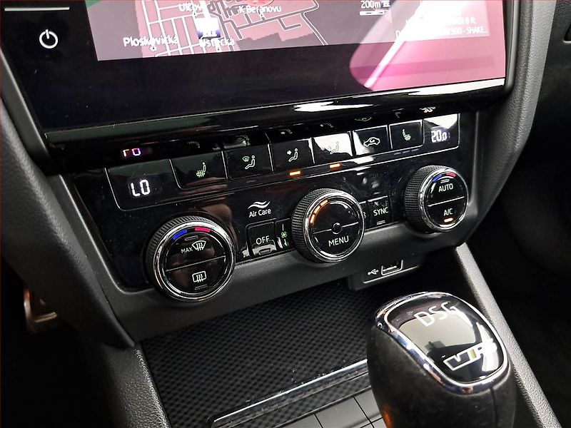Škoda Octavia (2018) RS 2.0 TSI - fotka 16 z 23