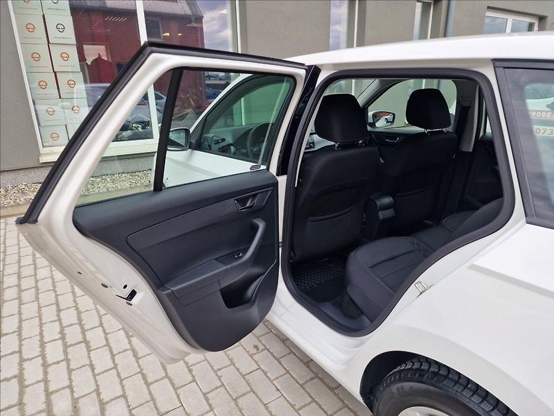 Škoda Fabia 1.0TSI Style,původ ČR,1.Maj. - fotka 18 z 50